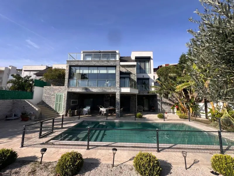 Yalıkavak Tilkicik’te Denize Yakın Konumda Havuzlu Müstakil Villa