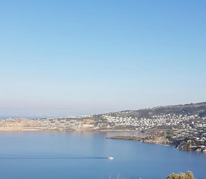 Bodrum Gündoğan özel Plajlı Kısmi Deniz Manzaralı Satılık Villa