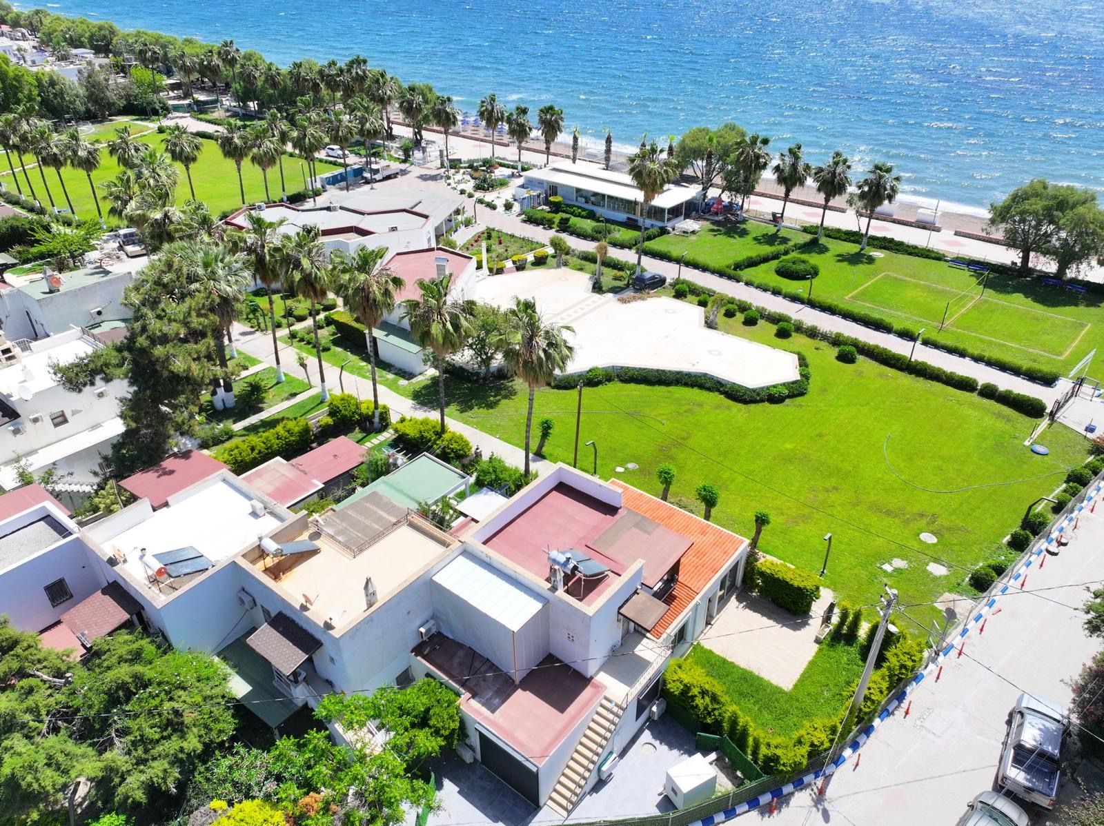 Bodrum Yahşi | Denize Sıfır Satılık 2+1 Bahçe Katı Daire
