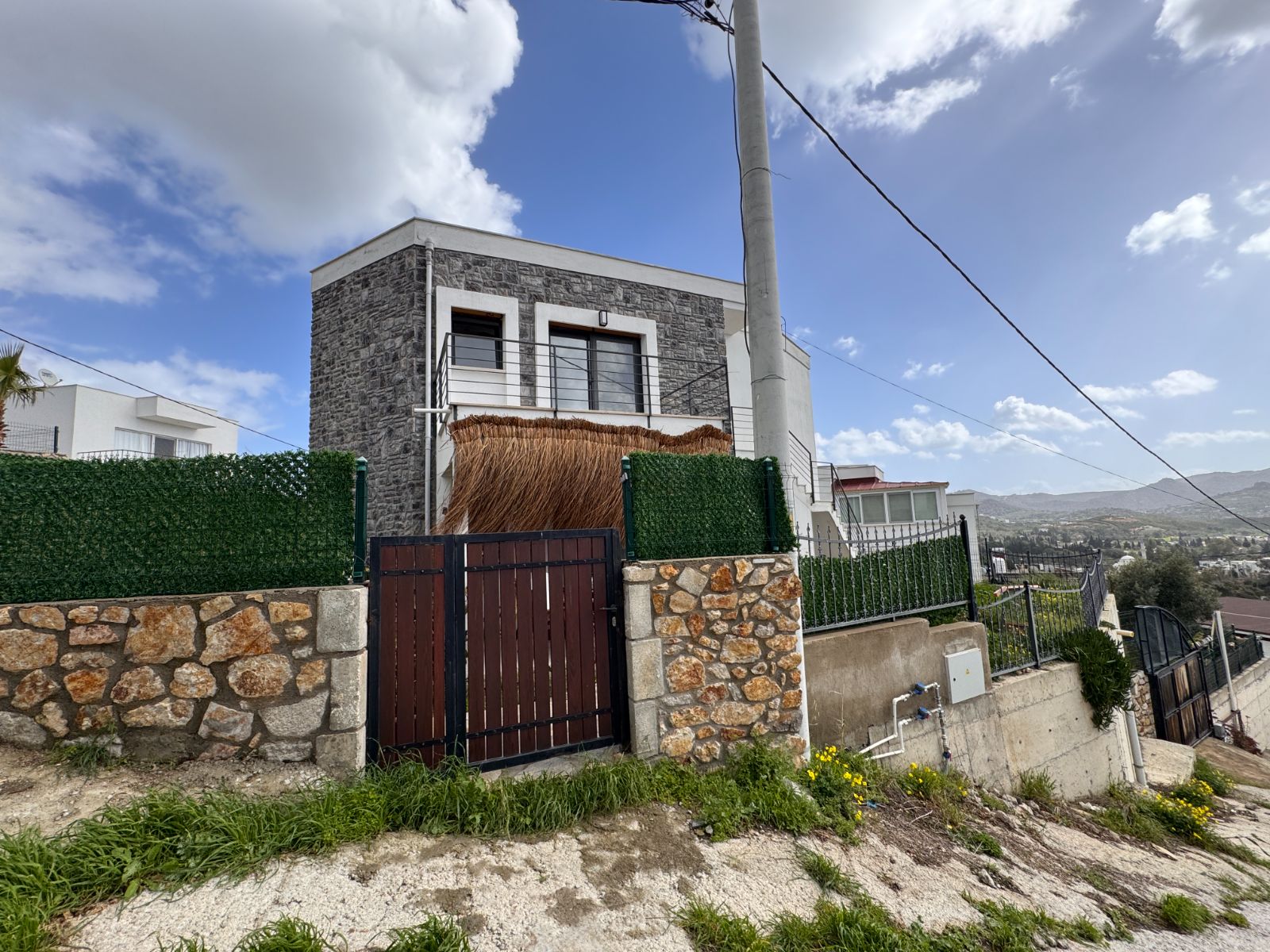 BODRUM DEREKÖY’DE DOĞA İLE İÇ İÇE YAŞAM 