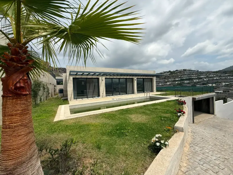 Bodrum Yalıkavak'ta 6+2 Havuzlu Villa 