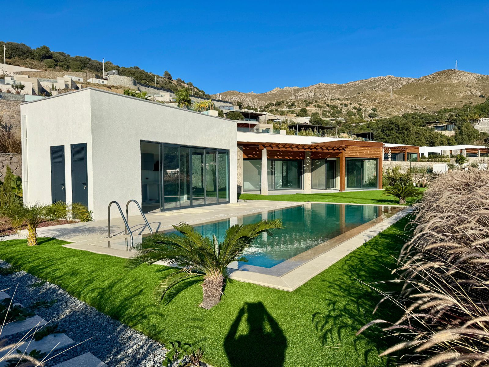 Gümüşlük'te Satılık Deniz Manzaralı Tek Katlı Müstakil Villa