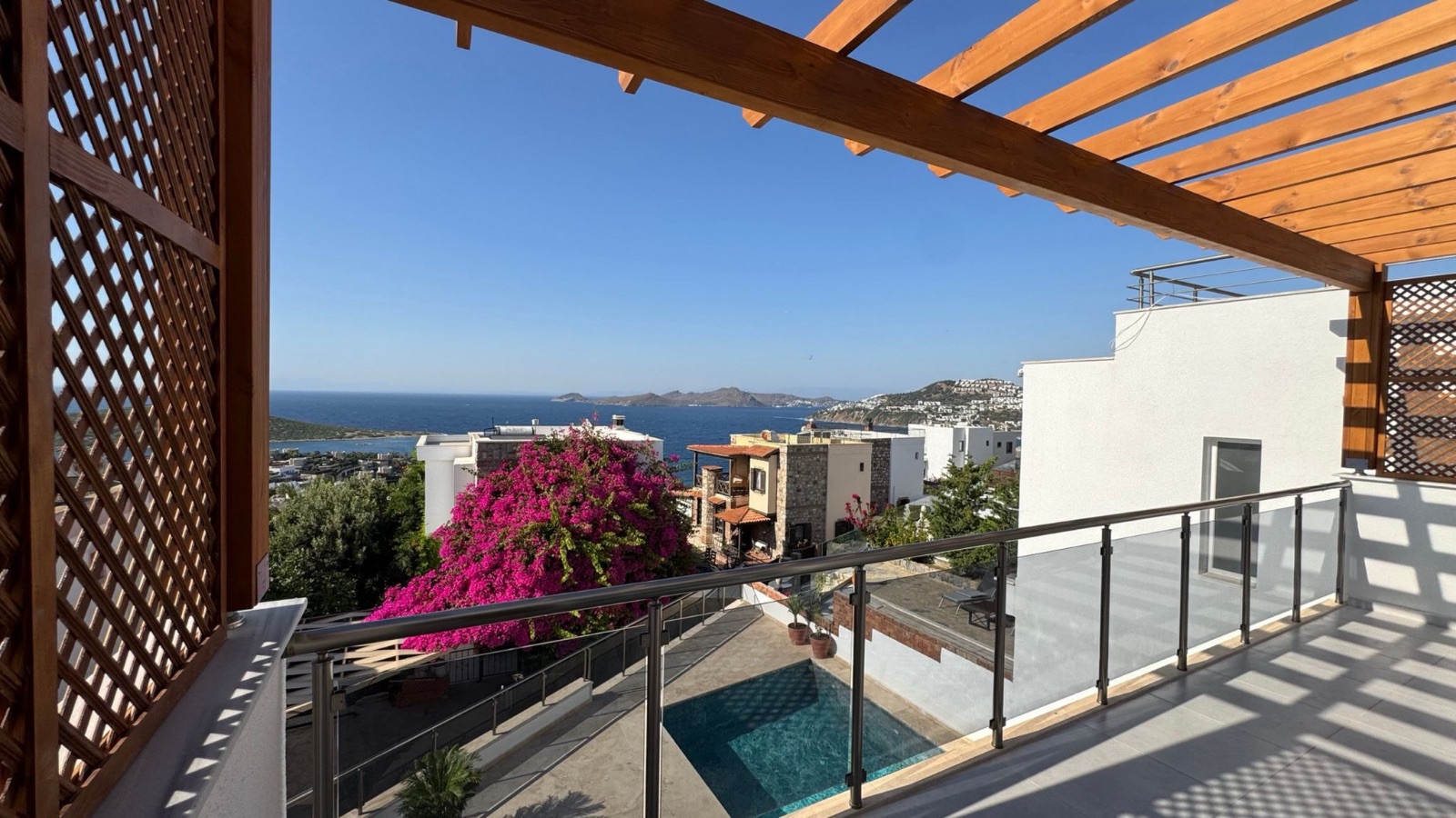 Gümüşlük Koyunbaba Deniz Manzaralı Villa