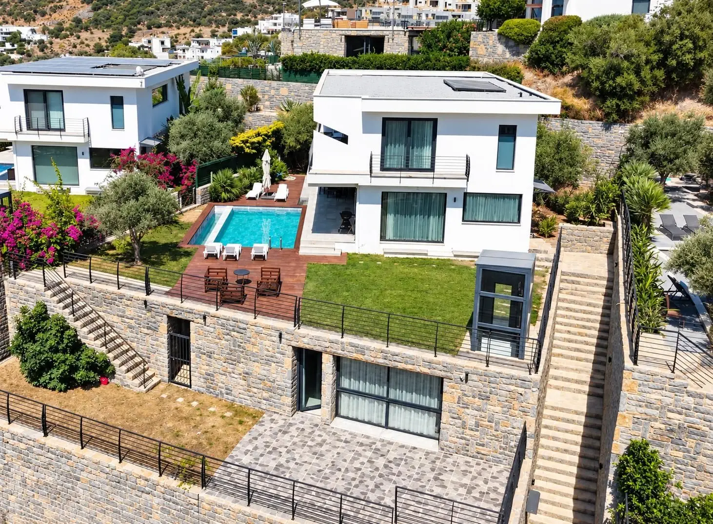 Bodrum Yalıkavak’ta Deniz Manzaralı Havuzlu Lüks Villa