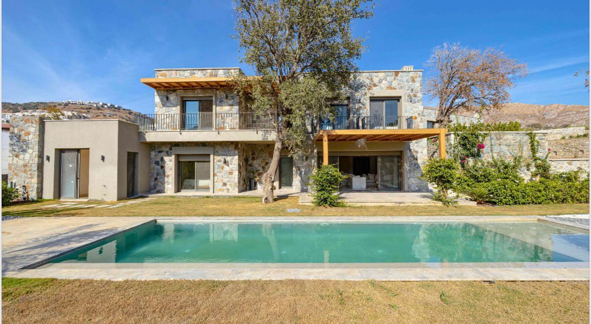 Bodrum Gümüşlük  özel Havuzlu Geniş Bahçeli Müstakil Villa