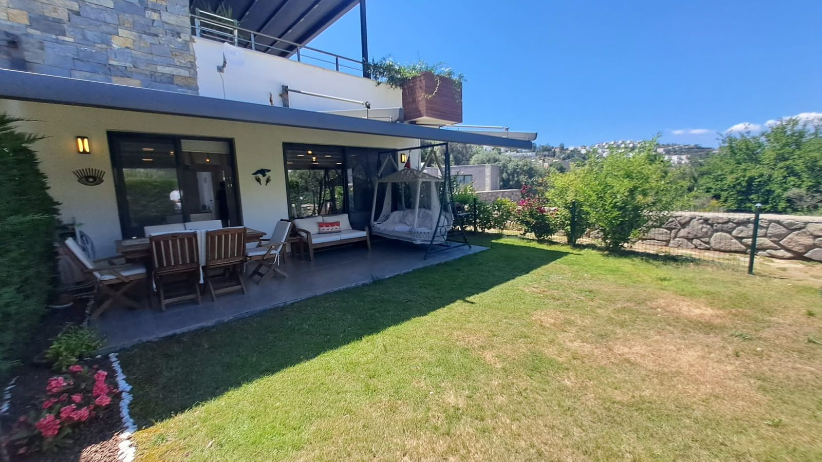 Bodrum Gündoğan Havuzlu Sitede 2+1 Salon Bahçe Katı Daire