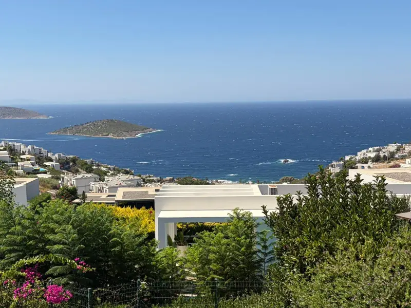 Bodrum Yalıkavakta Ultra Lüks Sitede Deniz Manzaralı Ozel Plajlı Satılık Residans